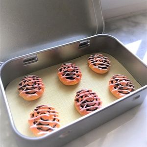 Cinnamon Bun Refrigerator Magnet Set